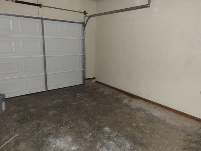 Building Photo - 1226 IN-67