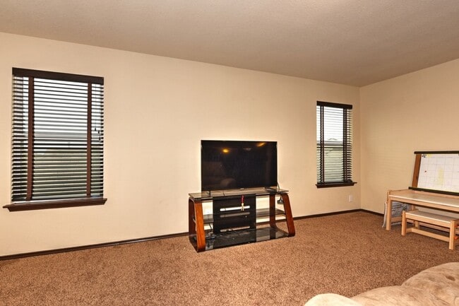 Building Photo - BEAUTIFUL HOME  |  4 BEDS & 3.5 BATHS  |  OFFICE  |  LOFT  |  NEAR 1604 AND 151