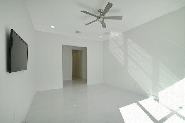 Building Photo - 12832 Veneto Springs Dr