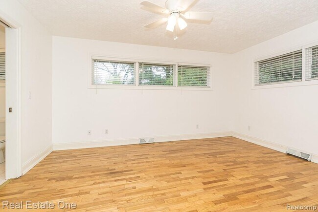 Building Photo - 509 Walbridge Dr