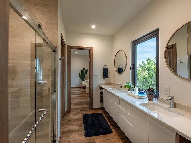 Building Photo - 2103 Crazyhorse Pass