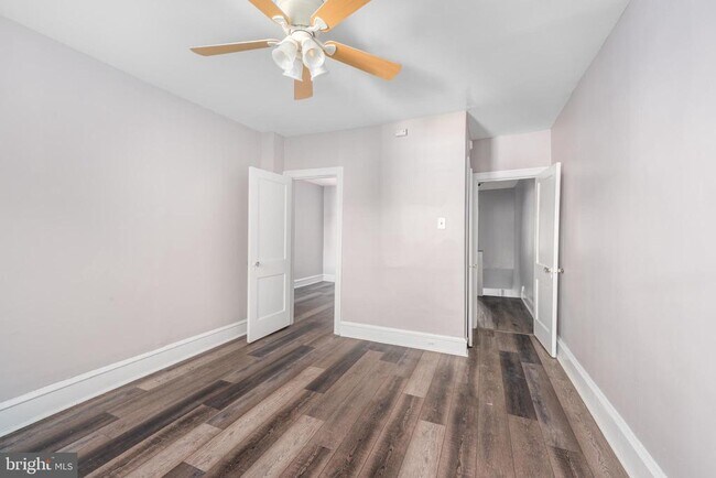 Building Photo - 5645 Lebanon Ave