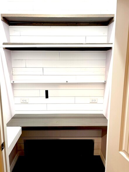 Building Photo - 1620 Delphi Way