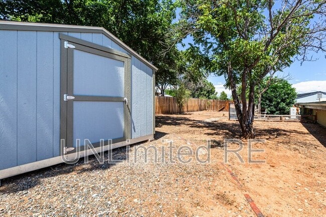 Building Photo - 3948 E Del Rio Dr