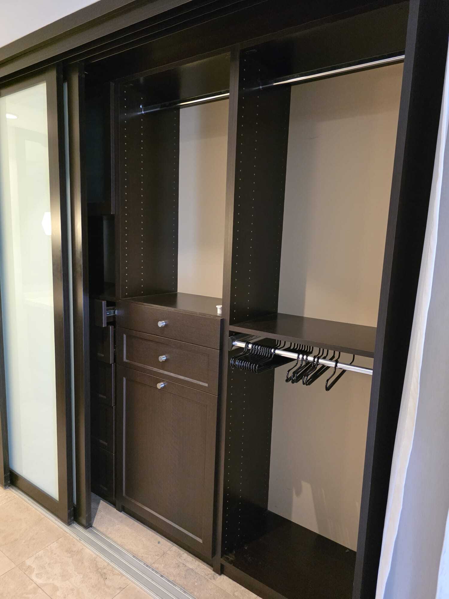 Custom closets Bedroomfdfdfgfgf 2 - 800 W 1st St