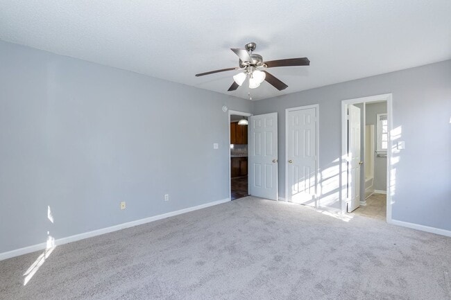 Building Photo - Great Corner Lot Home in Downtown Clayton