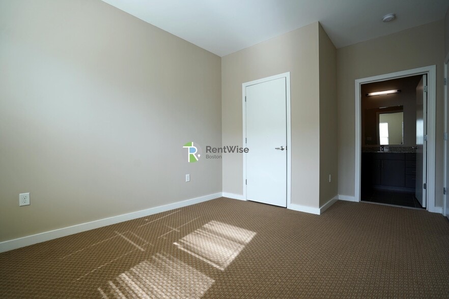 Building Photo - 625 McGrath Hwy