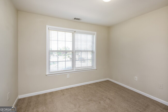 Building Photo - 2257 Mitford Ct