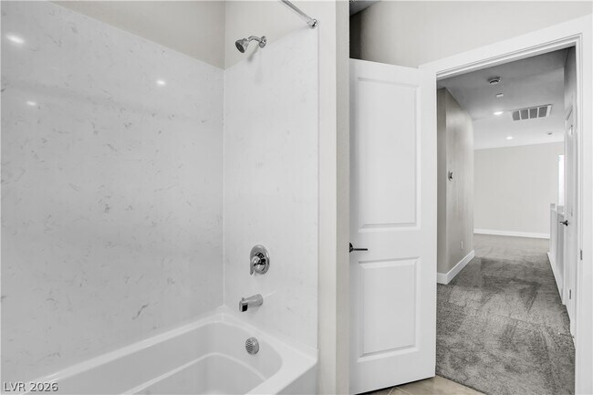 Building Photo - 6360 Pipers Brk Ln