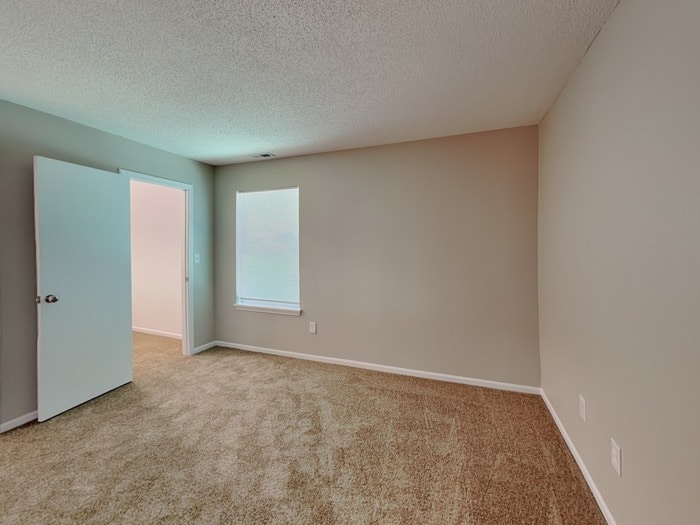 Building Photo - 4440 Riverbrook Ln