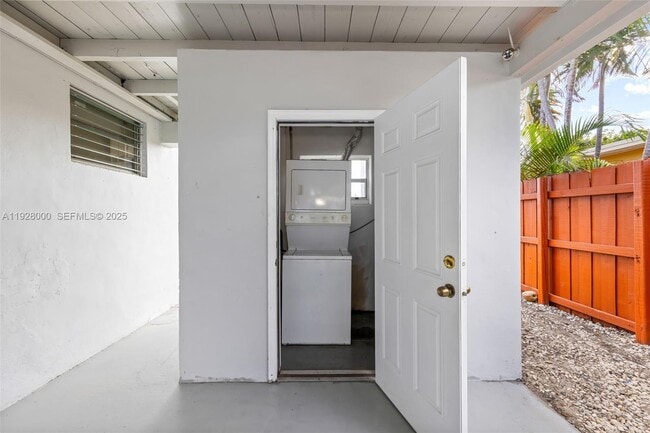 Building Photo - 2210 Roosevelt St