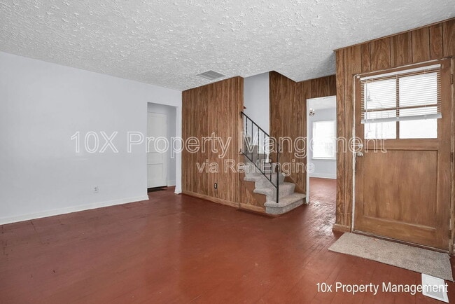 Building Photo - 2204 Sagamore Rd
