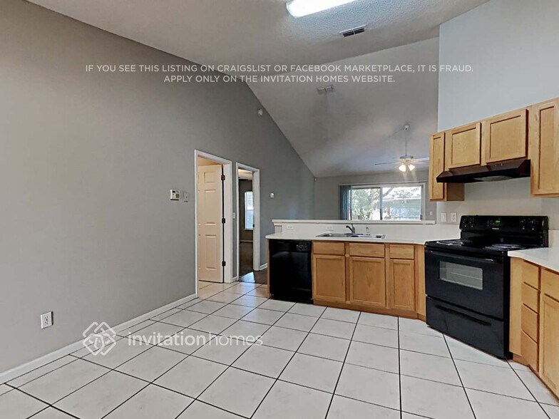 Building Photo - 12473 Hatton Chase Ln E