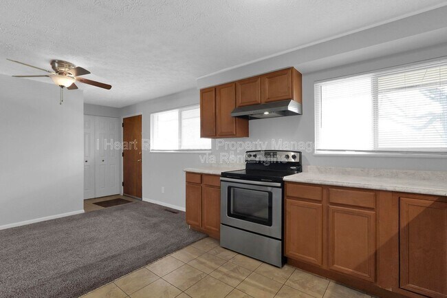 Building Photo - 1386 Rosehill Rd