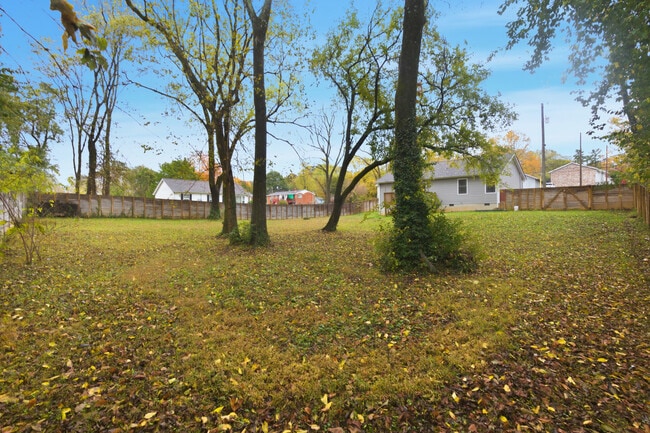 Building Photo - 3104 Husky Way