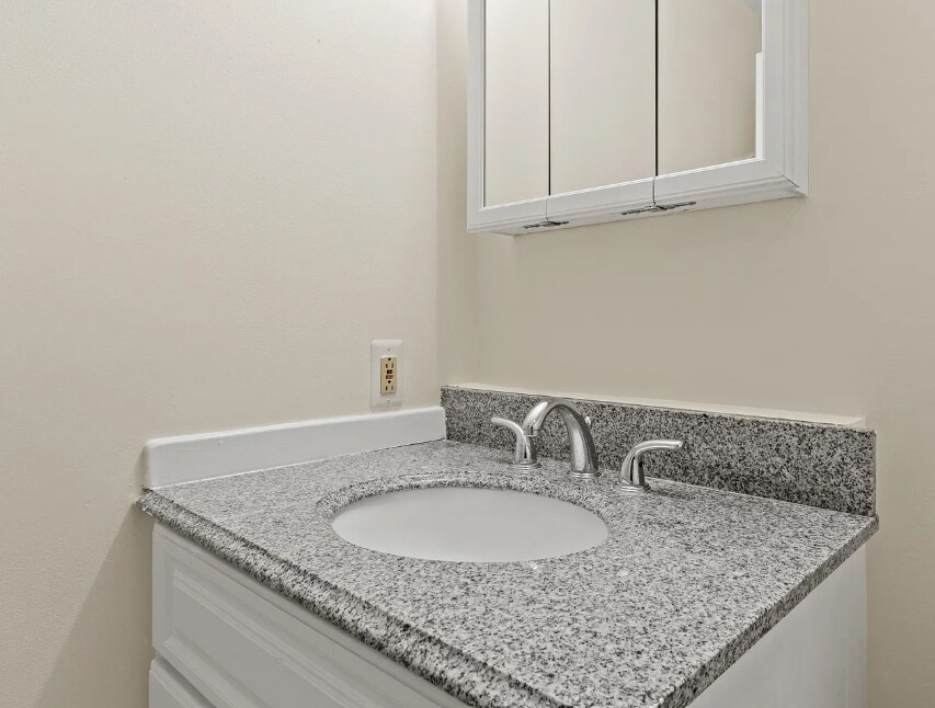 Building Photo - 148 Breakwater Dr