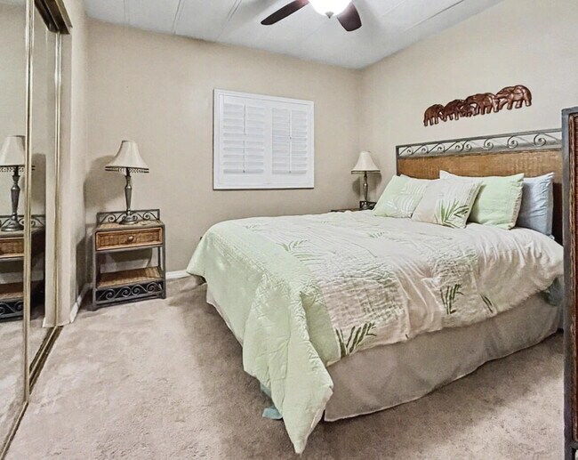 Building Photo - 39705 Manzanita Dr