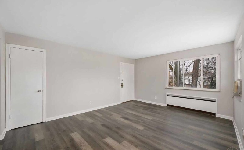 Building Photo - 3910 E Gatewood Ln