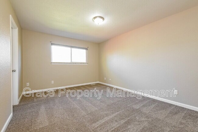 Building Photo - 1557 S Salida Way