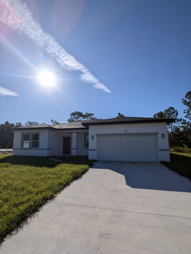 Building Photo - Beautiful and Secluded Poinciana Home for Rent