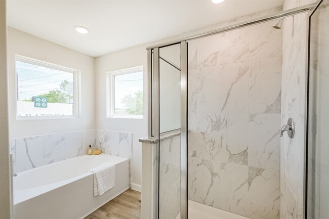 Building Photo - 14906 Eagle feather ct.