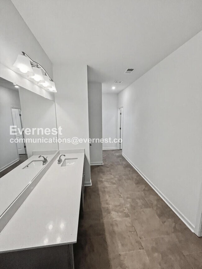 Building Photo - 3231 Briar Chapel Dr