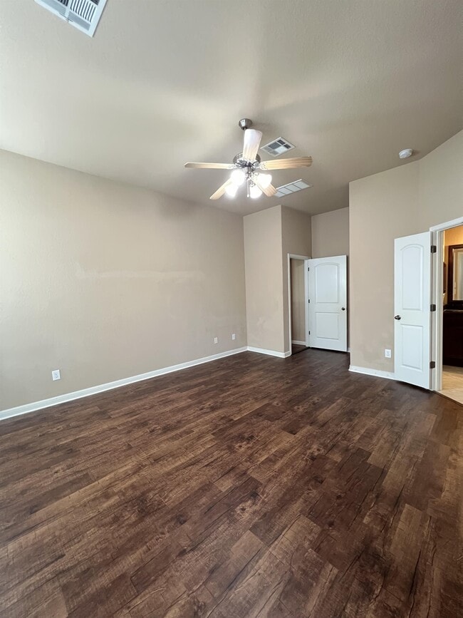 Building Photo - 25030 Buttermilk Ln