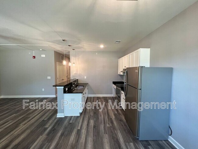 Building Photo - 518 Boone St