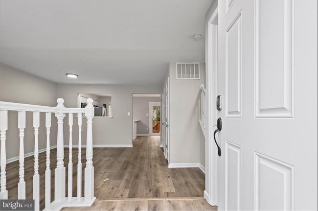 Building Photo - 328 Moseby Ct