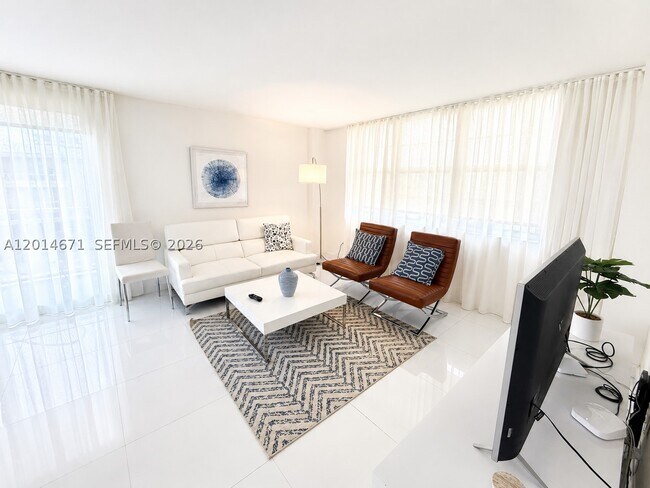 Building Photo - 6917 Collins Ave