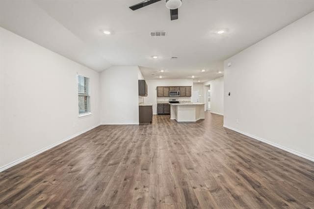 Building Photo - 2120 Tulipwood Dr