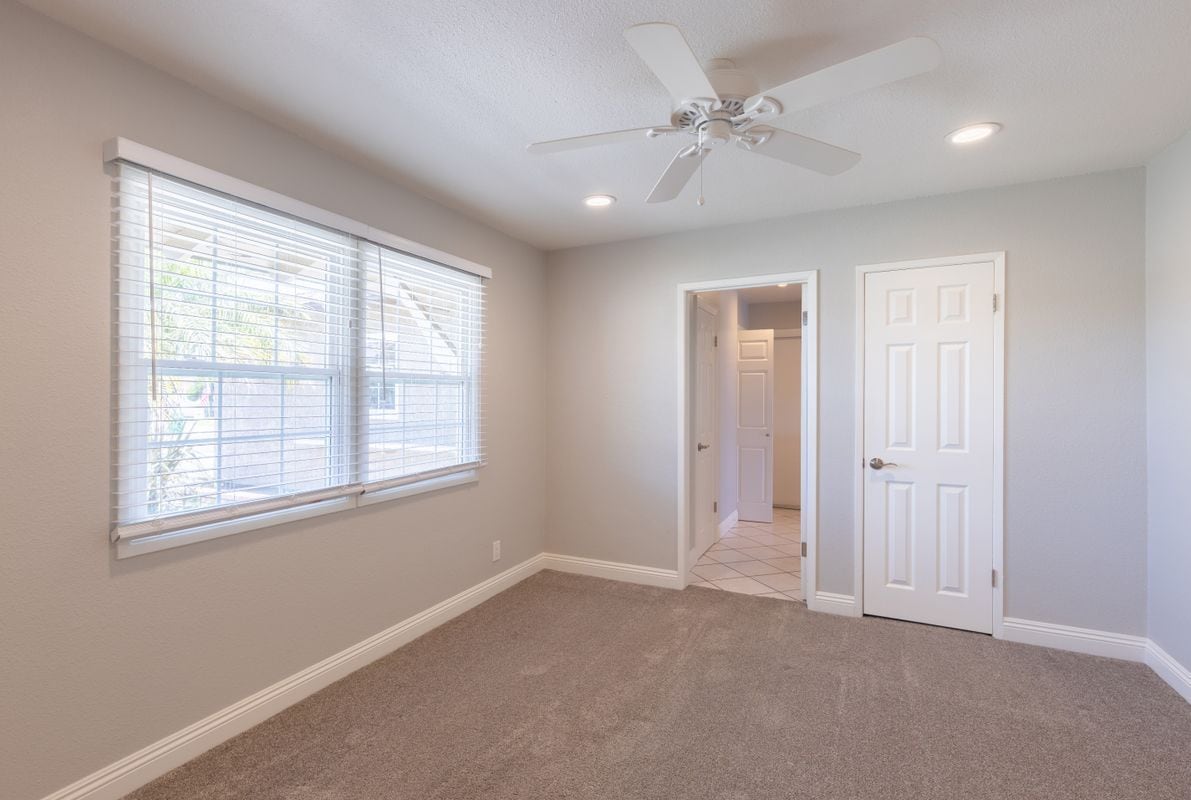 Building Photo - 5532 Vallecito