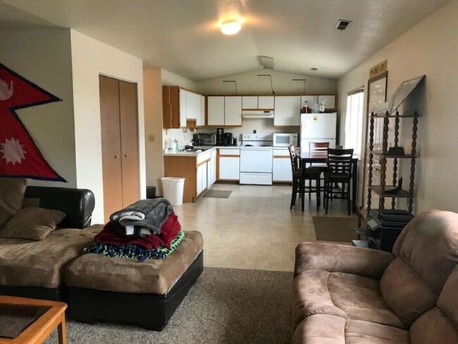 Building Photo - $2500 | 5 Bedroom, 2 Bathroom Apartment | ...
