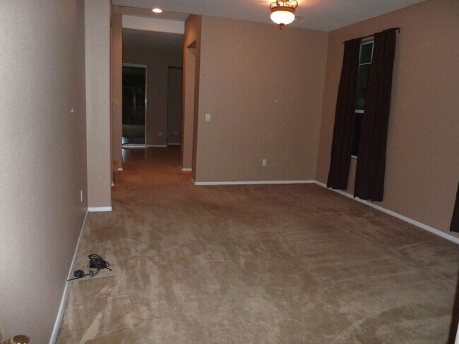 Building Photo - FOR RENT – Available January 10, 2026