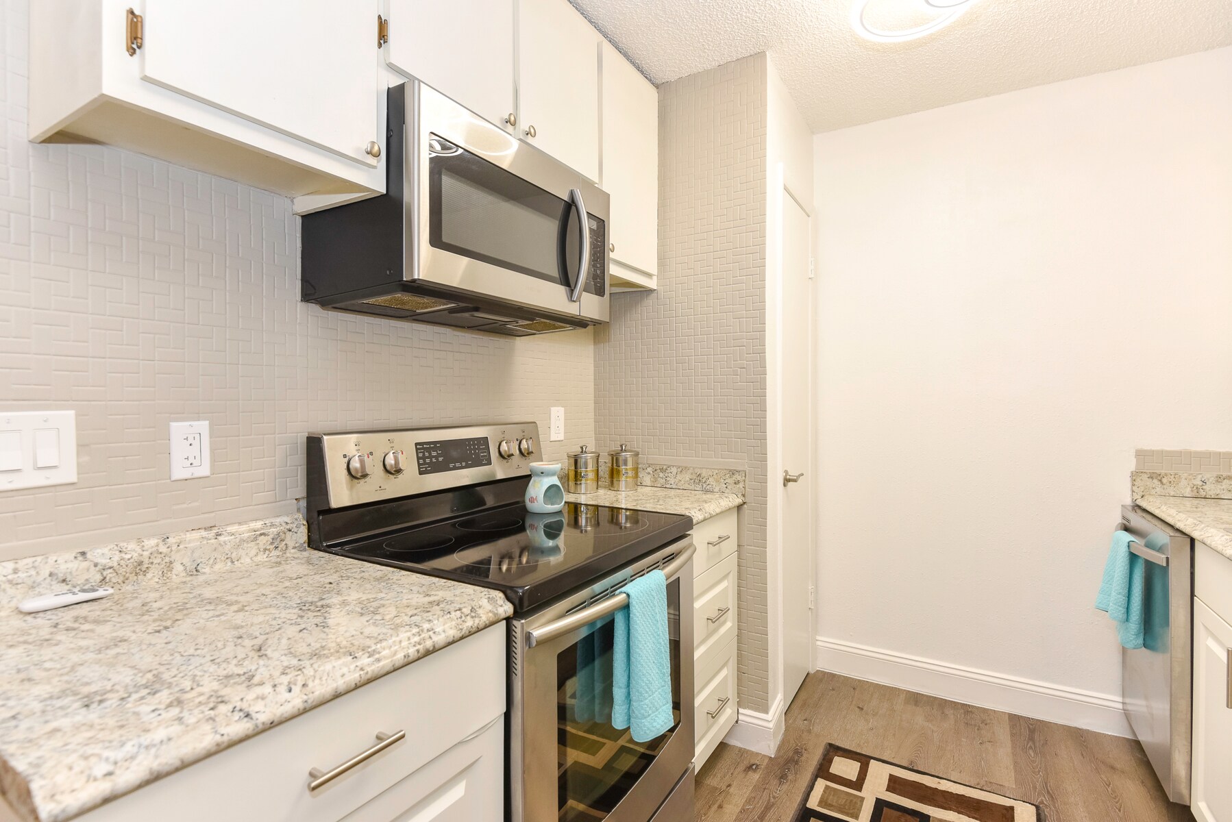 Building Photo - 1600 Big Tree Rd