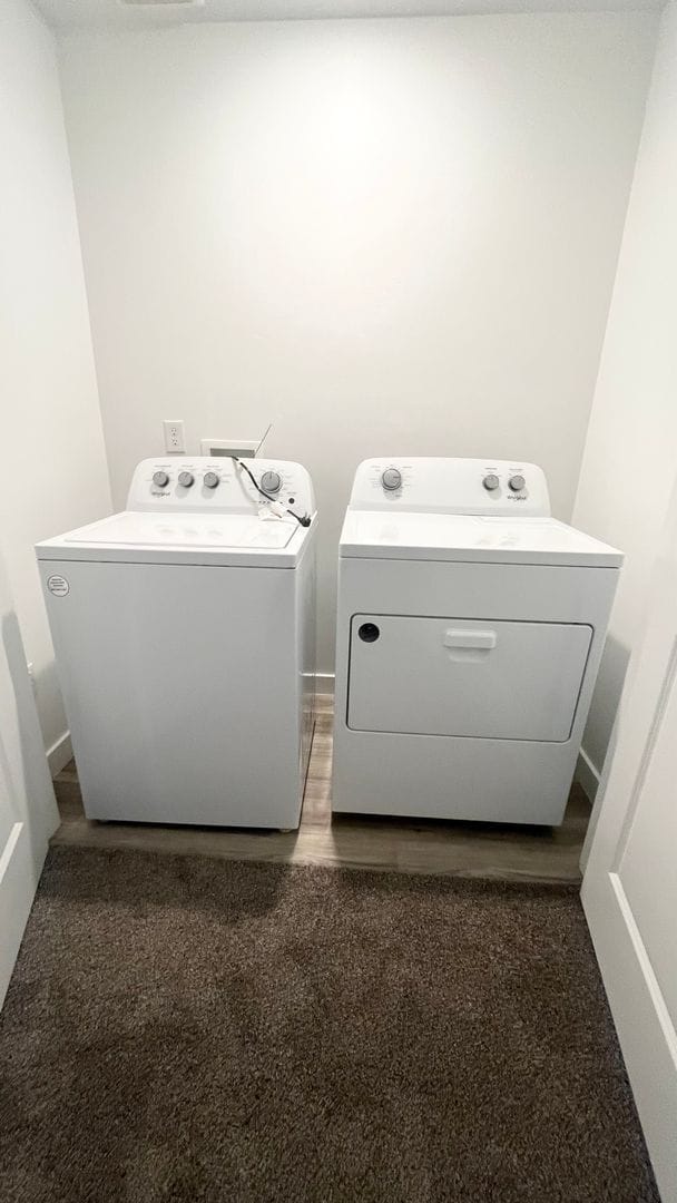 Building Photo - 3 Bedroom/2.5 Bathroom Townhouse in Magna