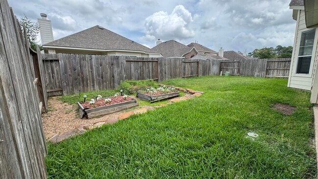 Building Photo - 10006 Kendahlwood Ln
