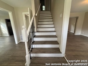 Building Photo - 3550 Red Oak Ln