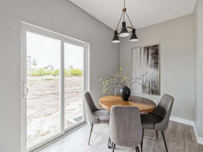 Building Photo - 15588 Rocklyn Place