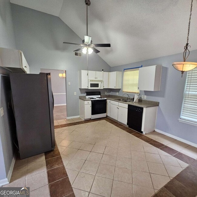 Building Photo - 310 Pecan Wood Cir
