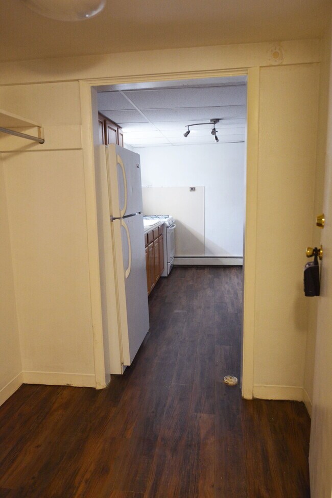 Primary Photo - 2502 E 11th St