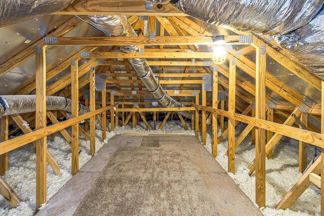 Building Photo - 31319 Whitfield Ct