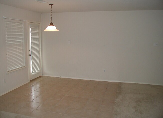 Building Photo - Charming 3 Bedroom 2 Bath In Keller ISD Move in Special! 1 month FREE!