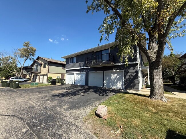 Building Photo - 6258 Gold Cir