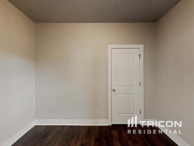 Building Photo - 1084 Harper Dean Wy