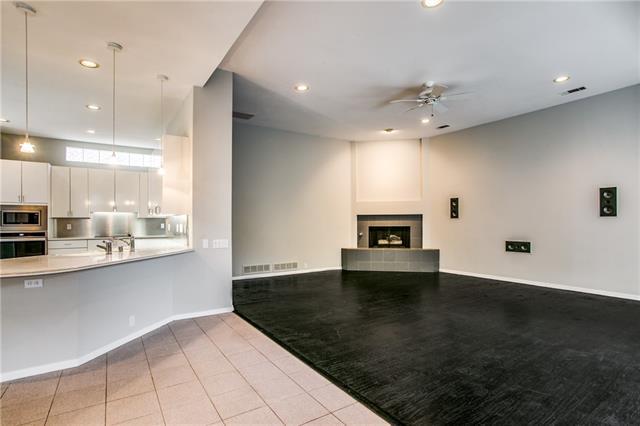 Building Photo - 6425 Shady Oaks Ln