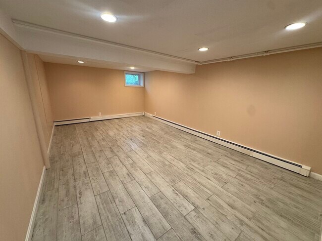 Building Photo - 89 Stanley Rd