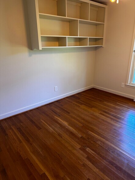 Bedroom 2 - 2133 Lincoln Rd