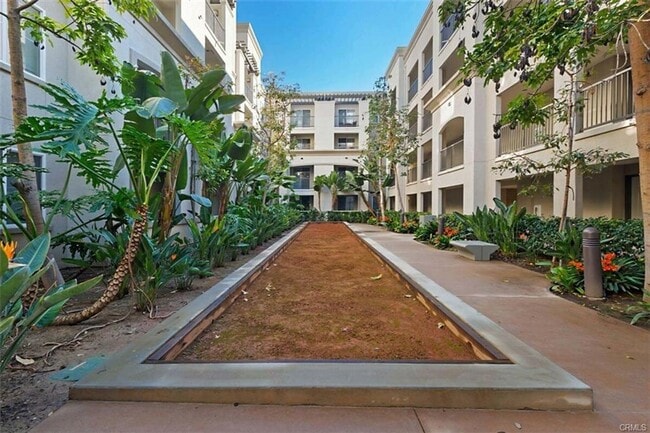 Building Photo - Condo With Luxury Amenities