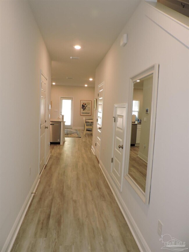 Building Photo - 7170 Village Ln